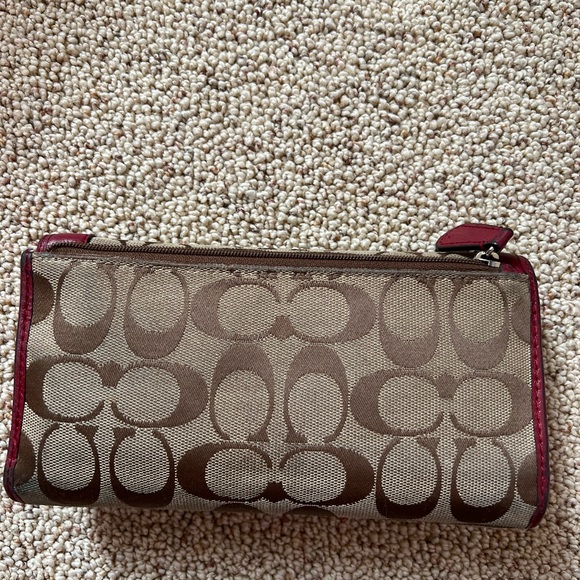 Coach Wallet - Picture 2 of 4